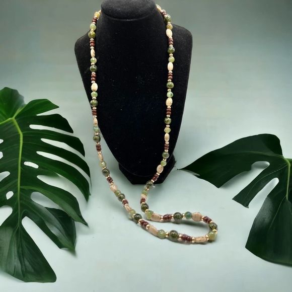 Long Multicolored Stone Necklace! - Picture 2 of 7